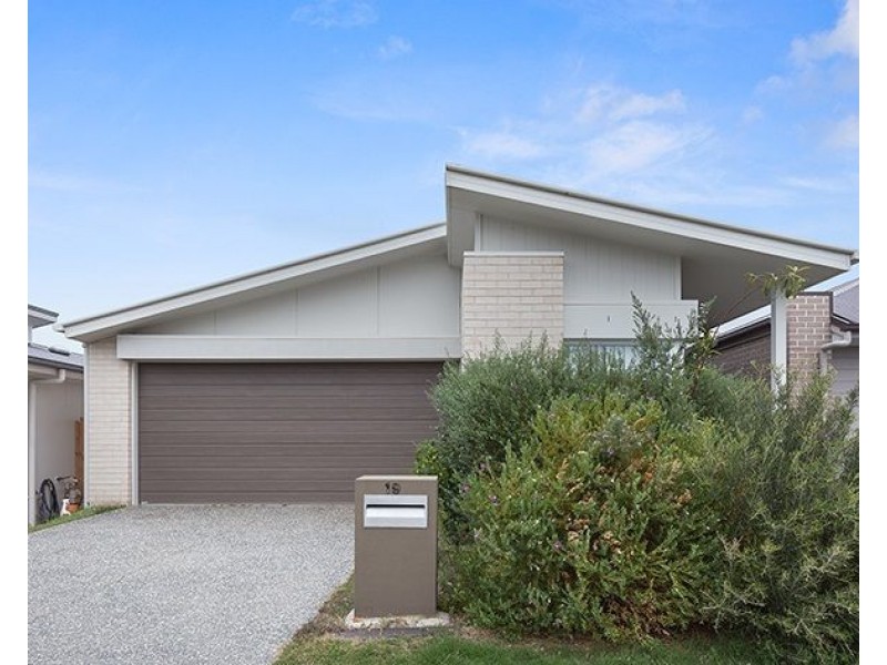 19 Ravensbourne Circuit, Waterford QLD 4133