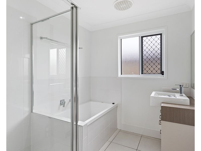 19 Ravensbourne Circuit, Waterford QLD 4133