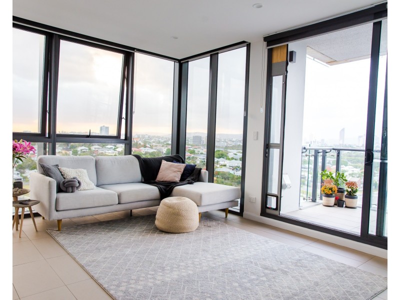 31101/300 Old Cleveland rd, Coorparoo QLD 4151