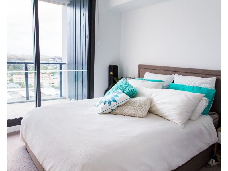 31101/300 Old Cleveland rd, Coorparoo QLD 4151