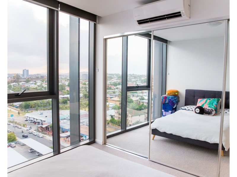 31101/300 Old Cleveland rd, Coorparoo QLD 4151