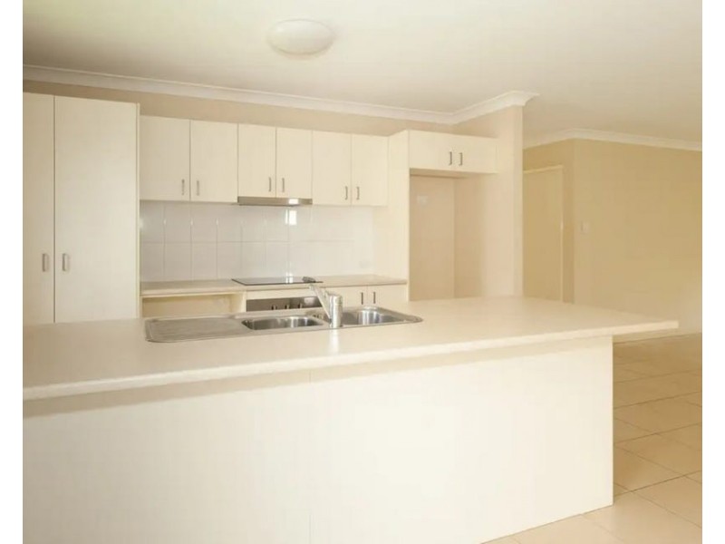 7 Chanel Court, Wulkuraka QLD 4305