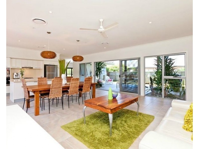 11 Franklin Street, Wakerley QLD 4154