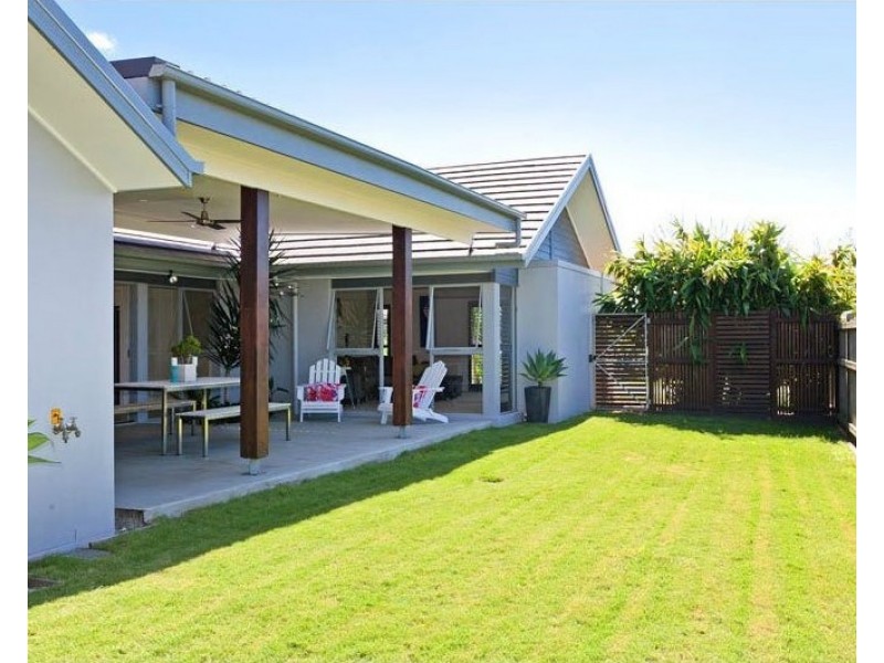 11 Franklin Street, Wakerley QLD 4154