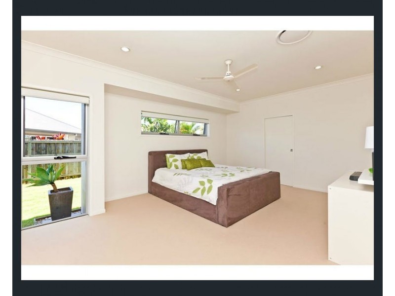 11 Franklin Street, Wakerley QLD 4154