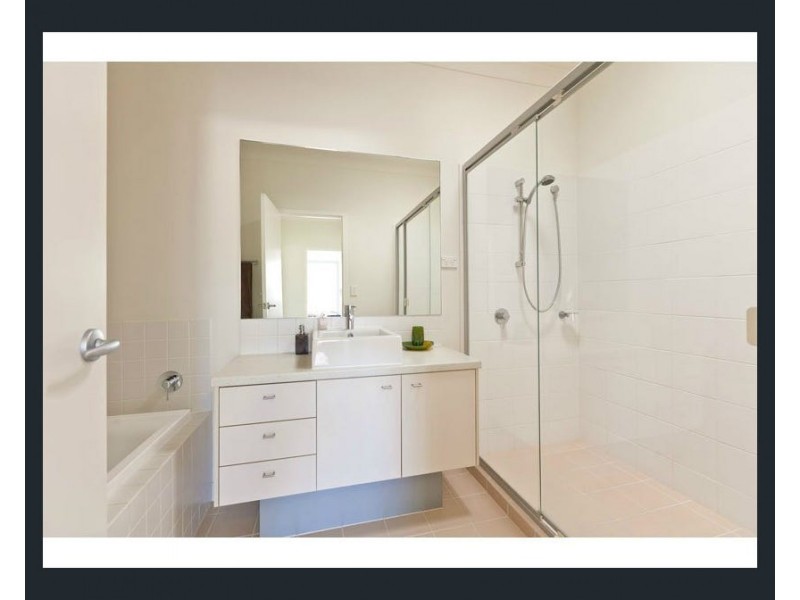 11 Franklin Street, Wakerley QLD 4154