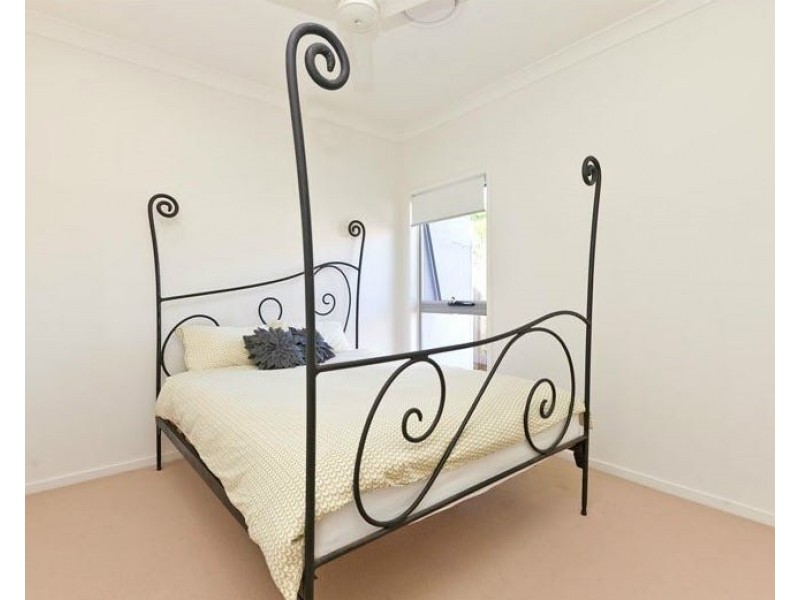 11 Franklin Street, Wakerley QLD 4154