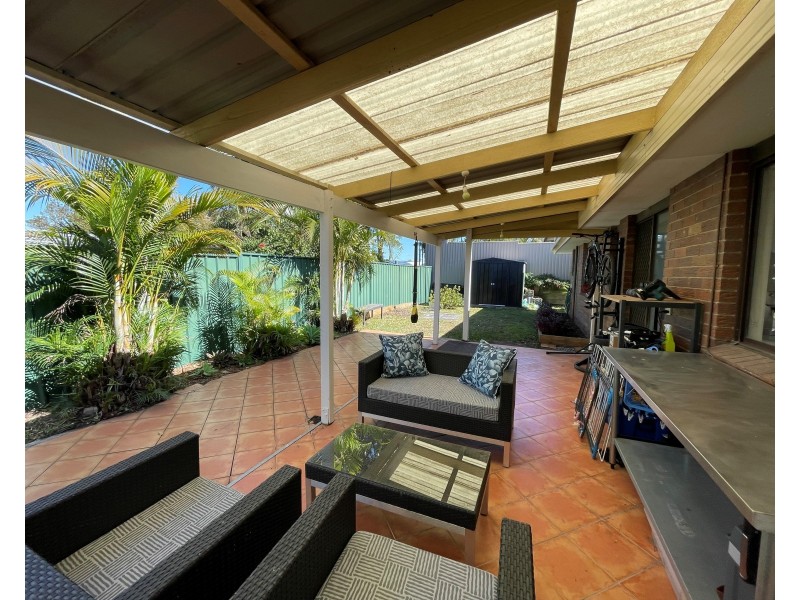 20 Canterbury Chase, Ashmore QLD 4214