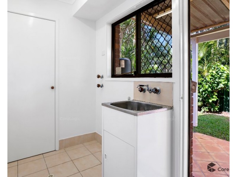 20 Canterbury Chase, Ashmore QLD 4214