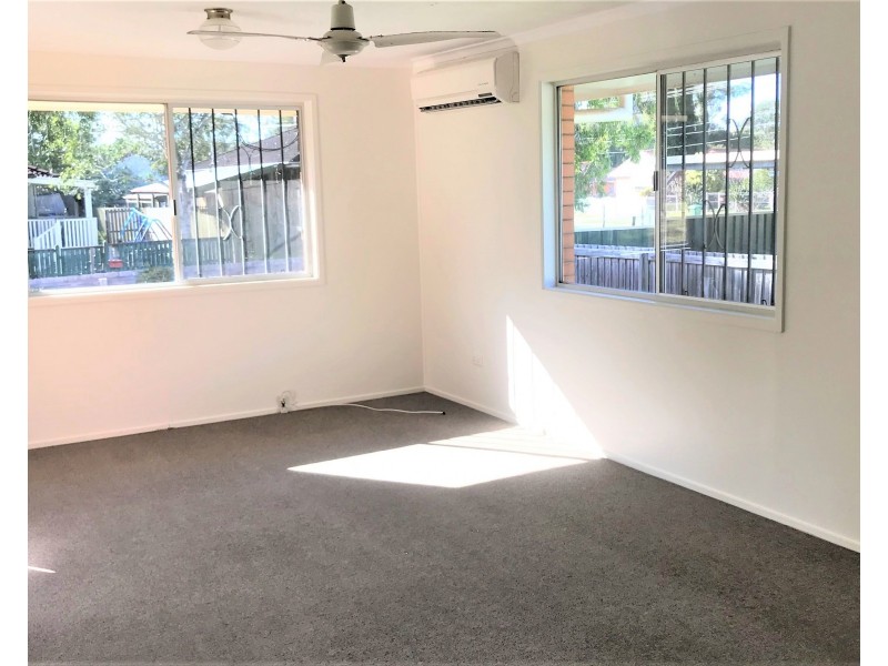 4 Nanda Street, Woodridge QLD 4114