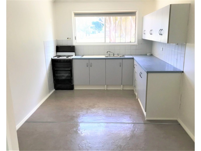 4 Nanda Street, Woodridge QLD 4114