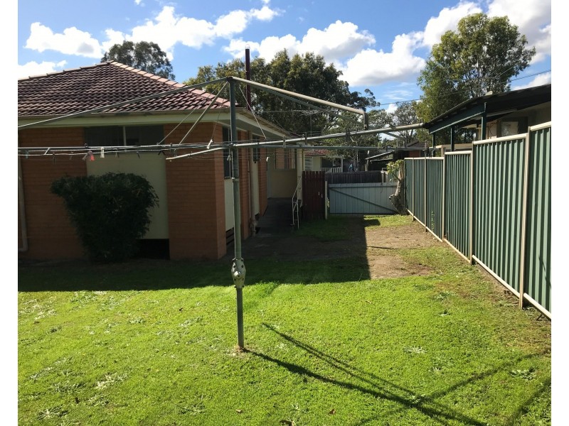 4 Nanda Street, Woodridge QLD 4114