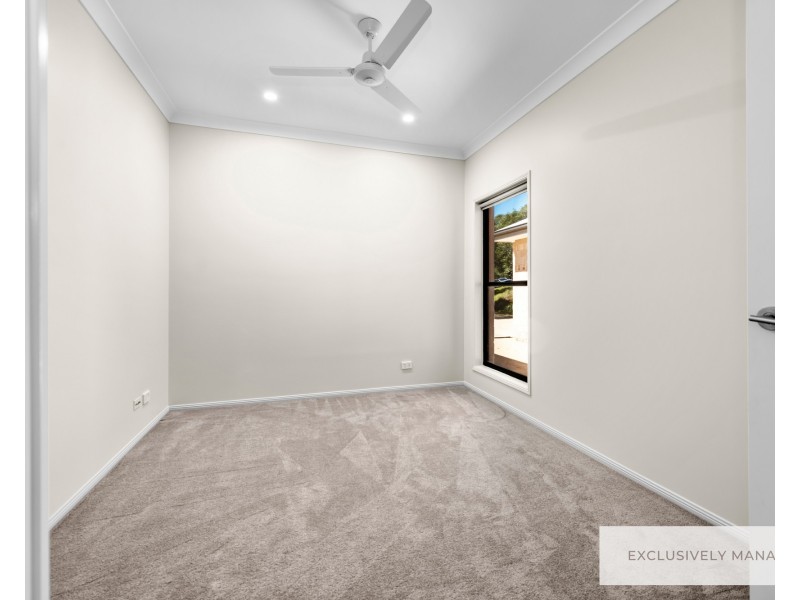 142 Buranda Road, Clear Mountain QLD 4500