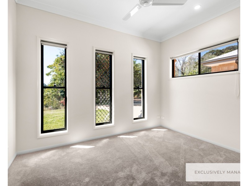 142 Buranda Road, Clear Mountain QLD 4500