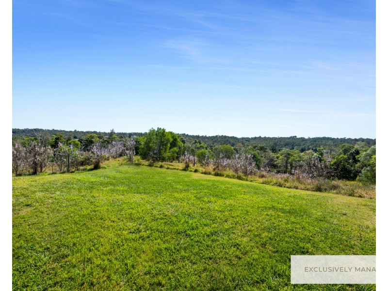 142 Buranda Road, Clear Mountain QLD 4500