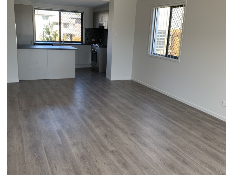 28 PEACOCK ROAD, Kallangur QLD 4503