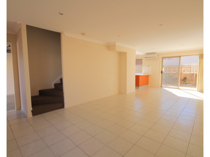 03/06 Canton Court, Manly West QLD 4179