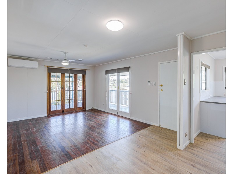 19 Palm Court, Kingston QLD 4114