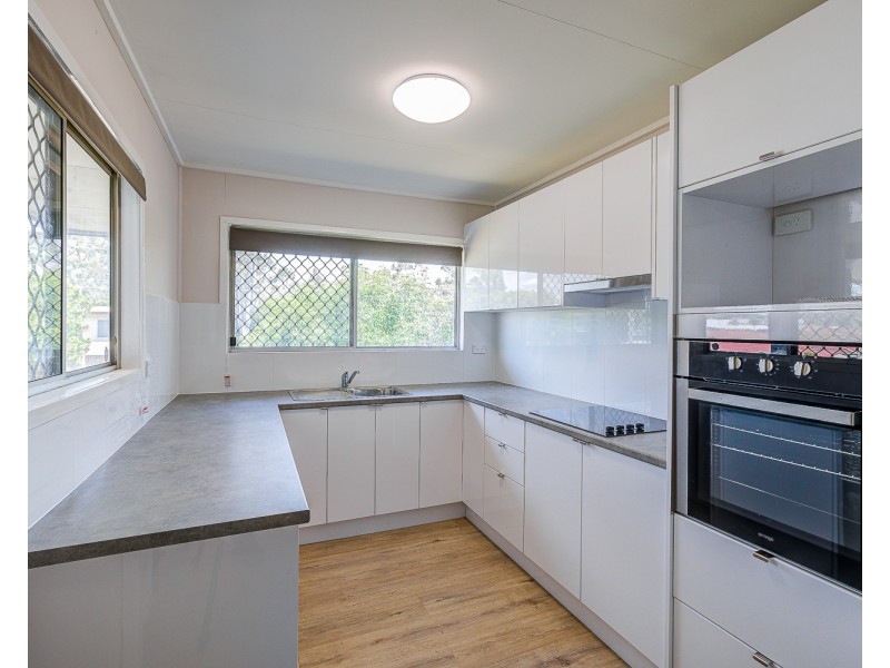 19 Palm Court, Kingston QLD 4114
