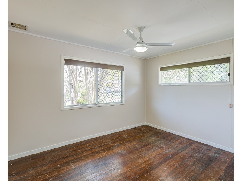 19 Palm Court, Kingston QLD 4114