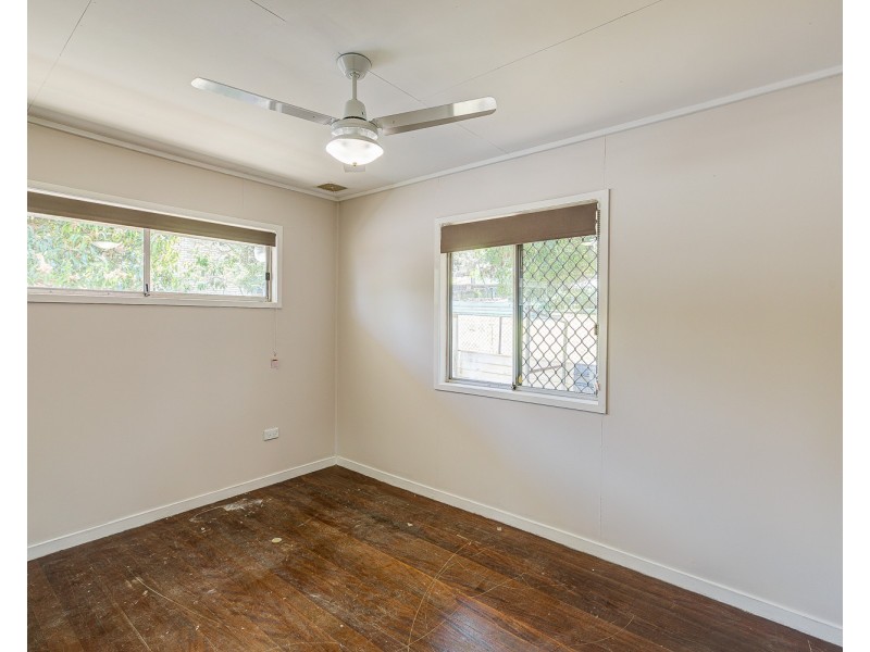 19 Palm Court, Kingston QLD 4114