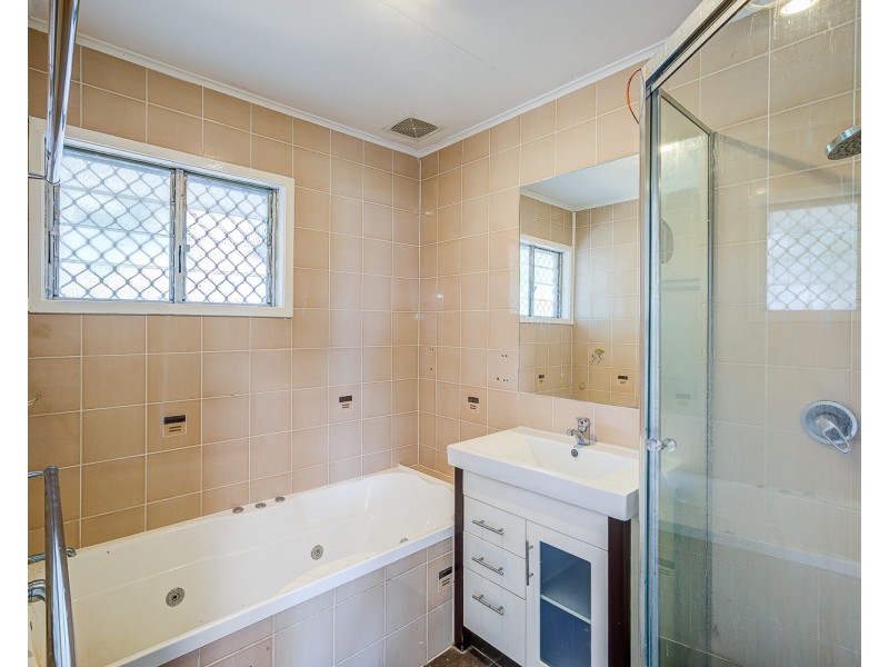 19 Palm Court, Kingston QLD 4114