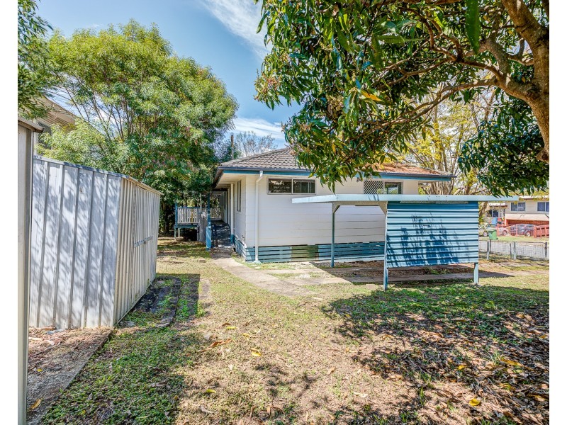 19 Palm Court, Kingston QLD 4114