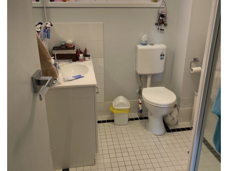 2/79 BAYVIEW STREET, Runaway Bay QLD 4216