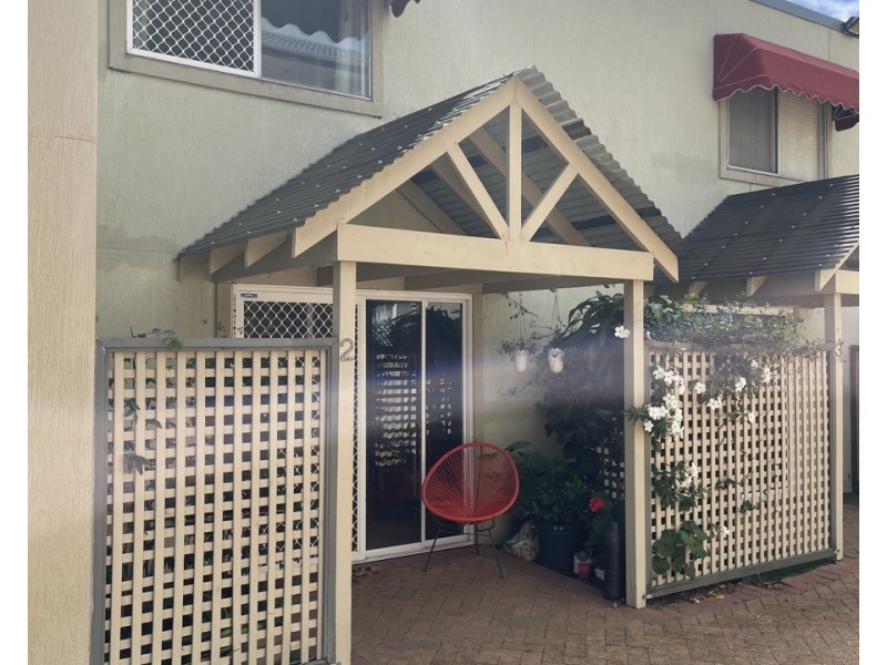 2/79 BAYVIEW STREET, Runaway Bay QLD 4216