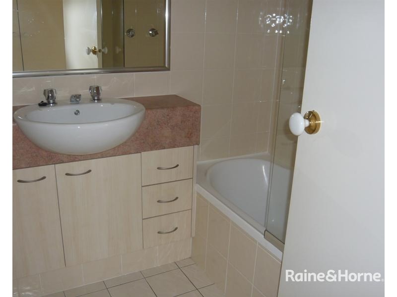 1/2 Bos Drive, Coomera QLD 4209