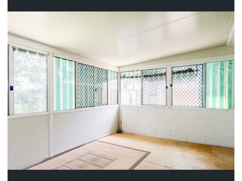 8 Flinders Street, Logan Central QLD 4114