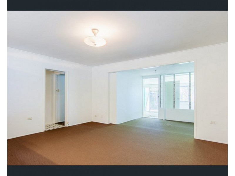 8 Flinders Street, Logan Central QLD 4114