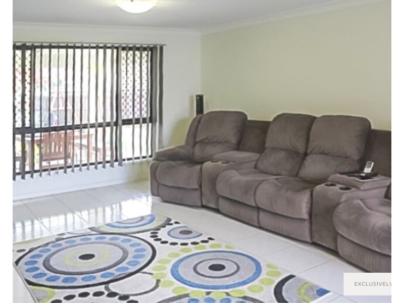 28 Diane Parade, Kallangur QLD 4503