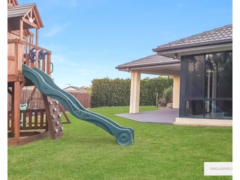 28 Diane Parade, Kallangur QLD 4503