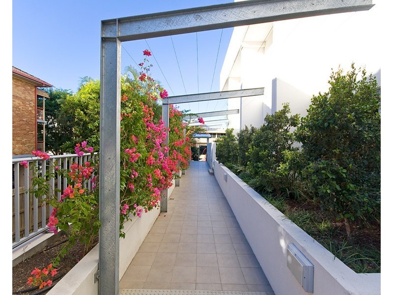 16/15 Walsh Street, Milton QLD 4064