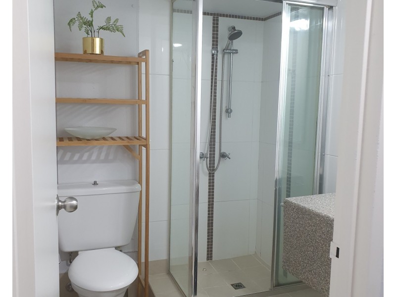 404/2 Barney Street, Southport QLD 4215