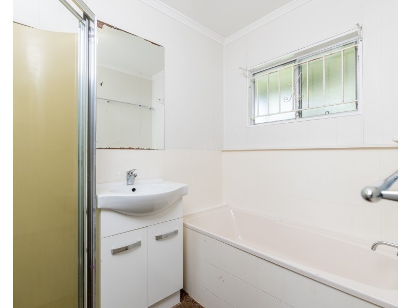 32 Charles Avenue, Logan Central QLD 4114