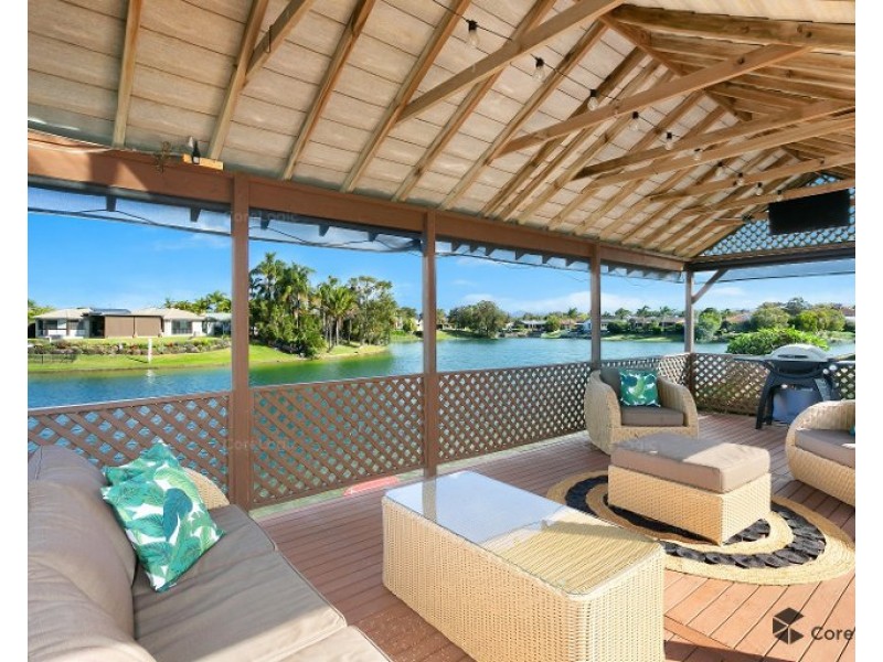 64 Wild Duck Dr, Mermaid Waters QLD 4218