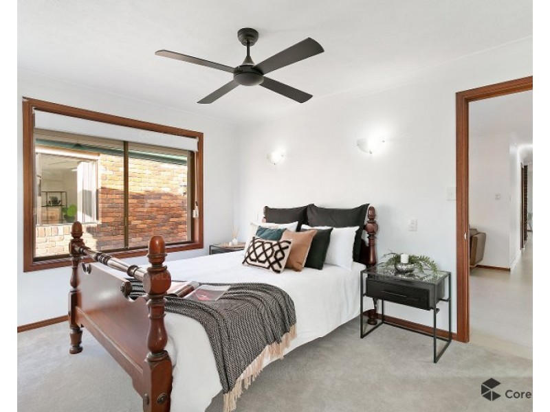 64 Wild Duck Dr, Mermaid Waters QLD 4218