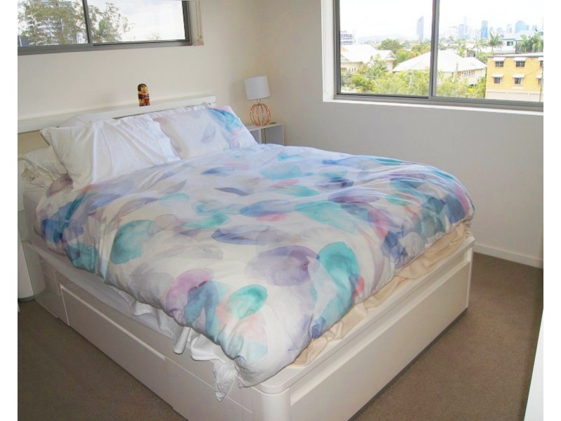 19 Talbot Street, Coorparoo QLD 4151