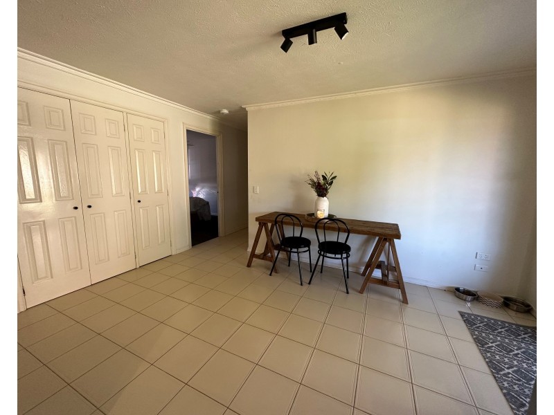 15 Wardoo Street, Southport QLD 4215