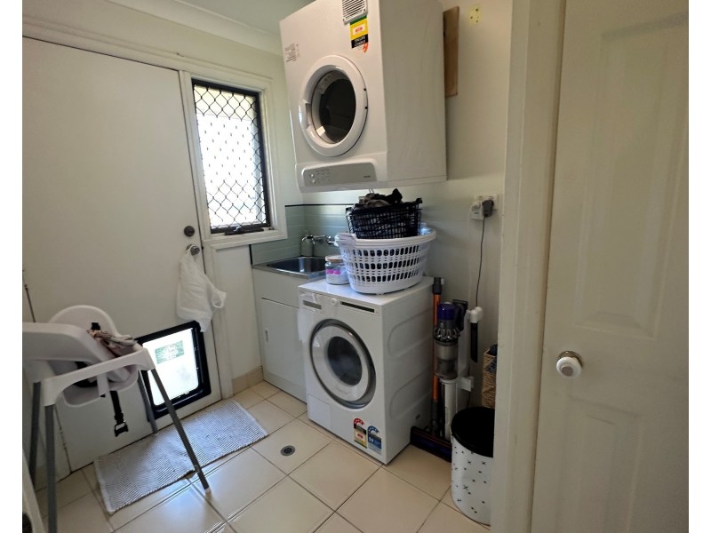 15 Wardoo Street, Southport QLD 4215