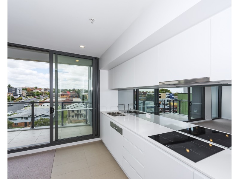 30505/300 OLD CLEVELAND ROAD, Coorparoo QLD 4151