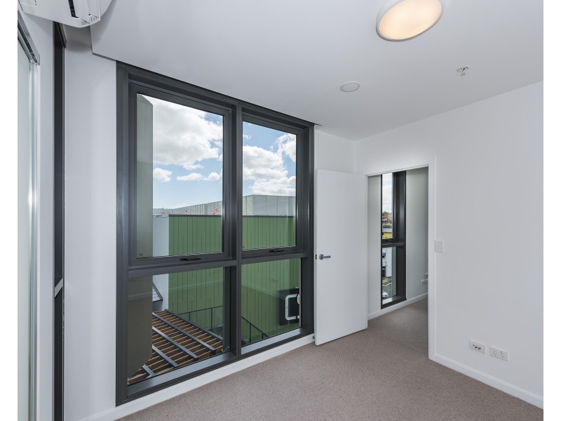 30505/300 OLD CLEVELAND ROAD, Coorparoo QLD 4151