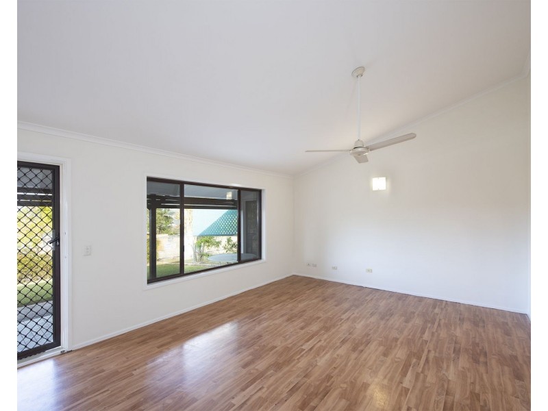 5 Dublin Drive, Eagleby QLD 4207