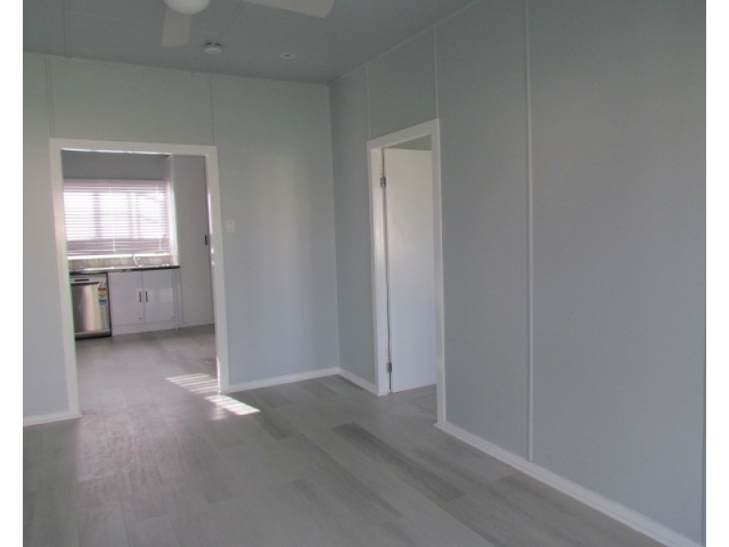 18 Spring Street, East Ipswich QLD 4305