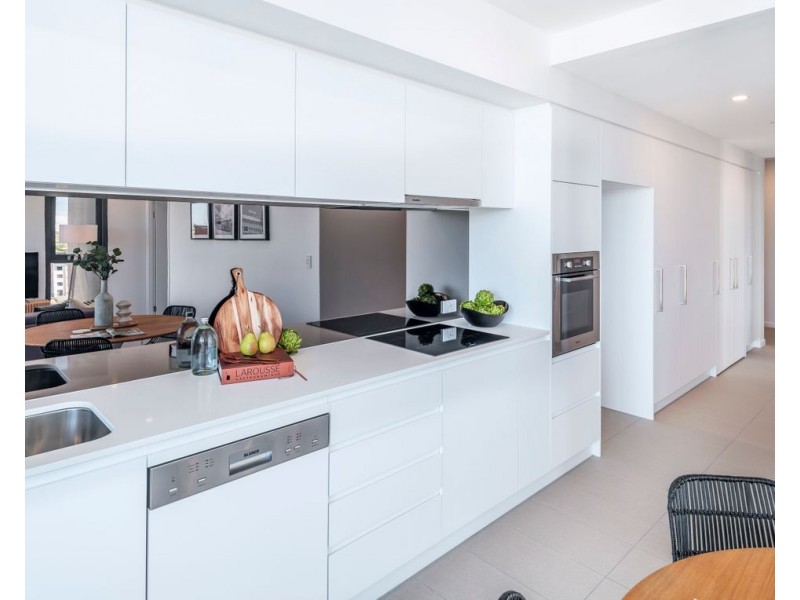 20806/300 OLD CLEVELAND ROAD, Coorparoo QLD 4151