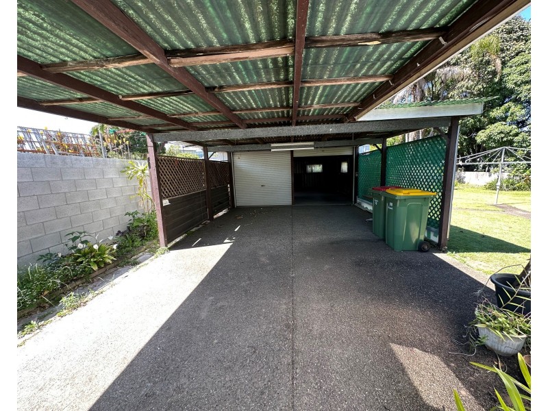 98 Eugaree Street, Southport QLD 4215