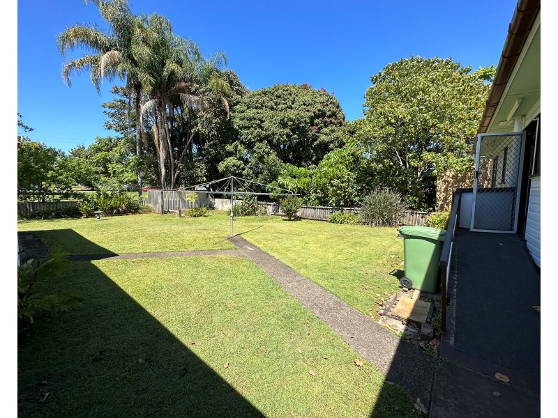 98 Eugaree Street, Southport QLD 4215