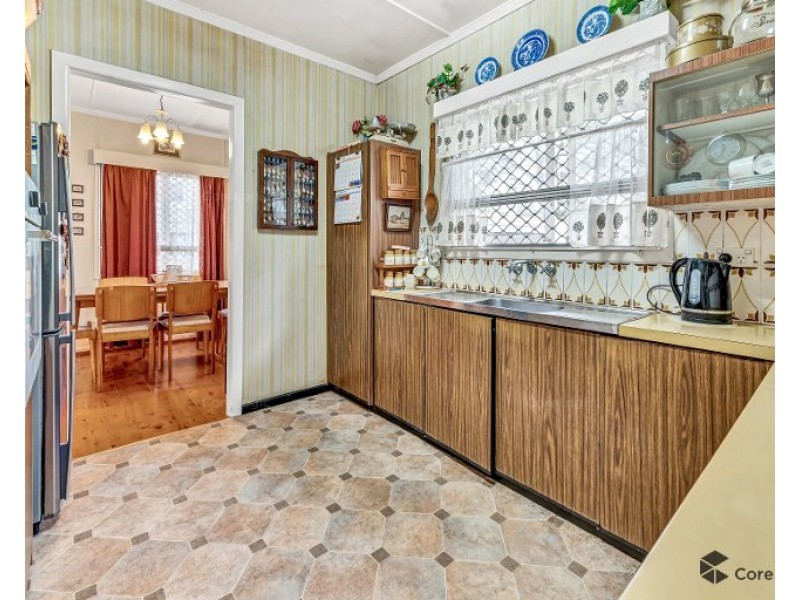 98 Eugaree Street, Southport QLD 4215